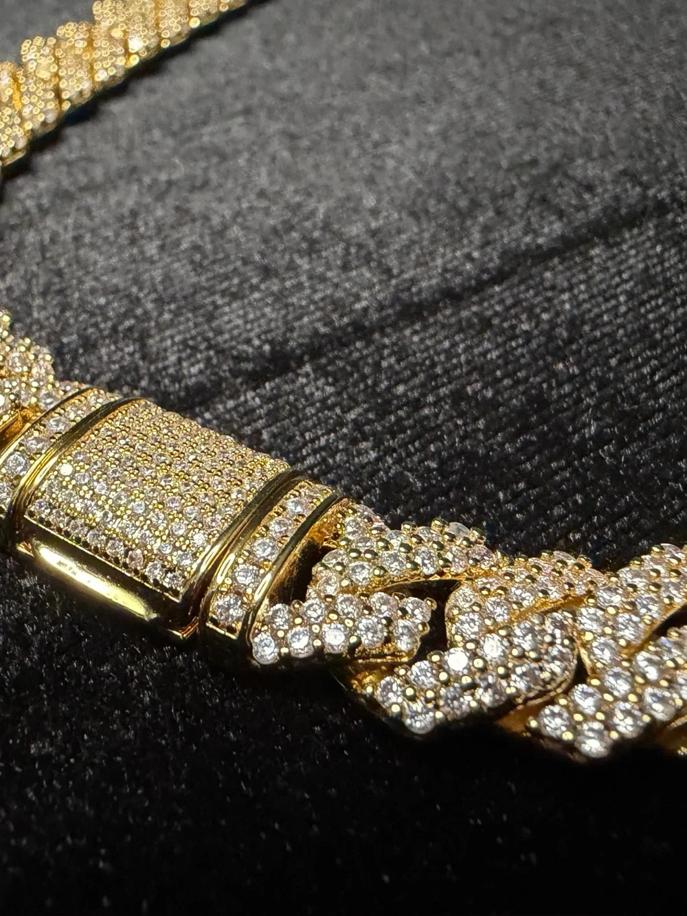 14K Stamped Gold Finish AAA CZ Iced Out Cuban Link 21in 12MM Chain Lock Box